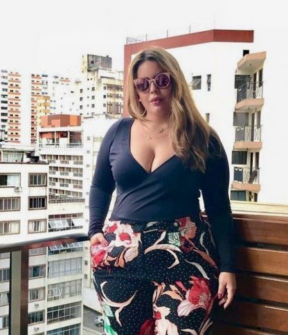 Rich Sugar Mama Jana Has Agreed To Be Your Mummy