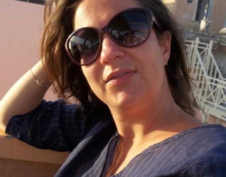 Are You On WhatsApp? If Yes, Then This Sugar Mummy Is For You [Number Included]