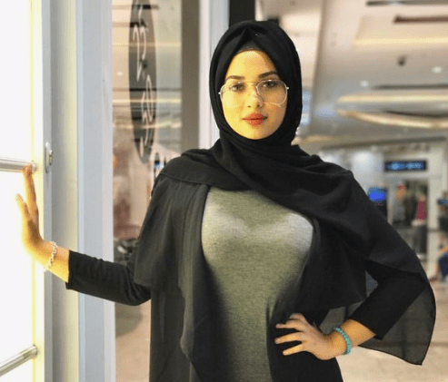 Arabian Sugar Mummy In Dubai